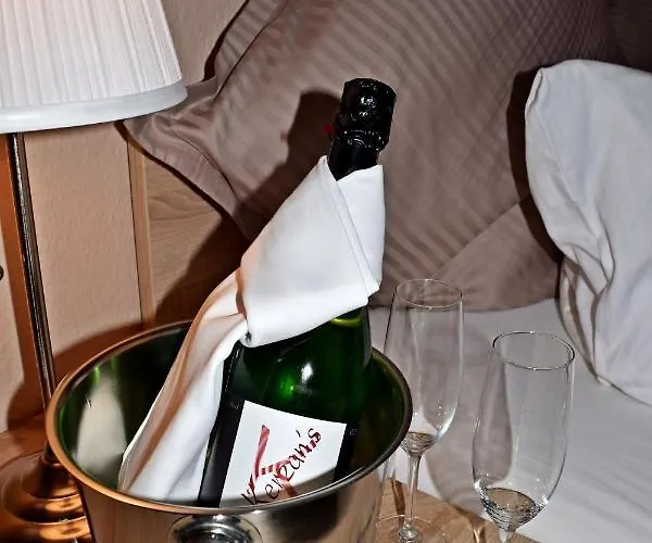 Hotel- Restaurant Kerzan's Hotel 2*